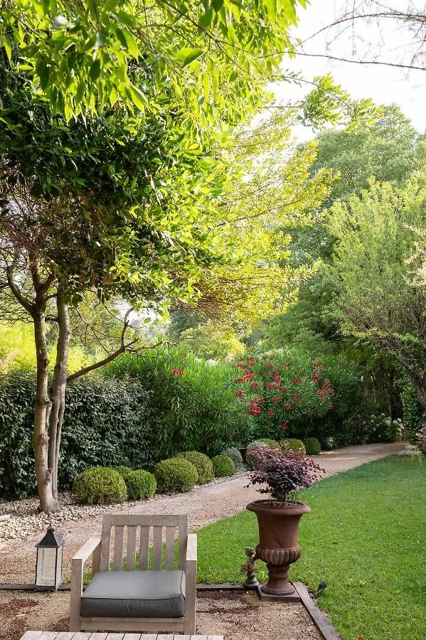Hôtel l'Amandière Saint-Rémy-de-Provence Hotel