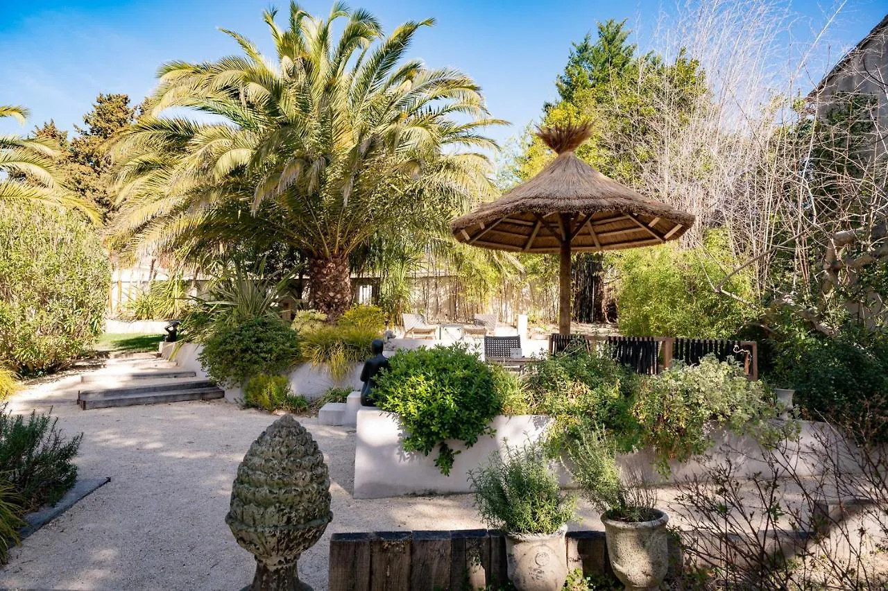 Hôtel l'Amandière Saint-Rémy-de-Provence França